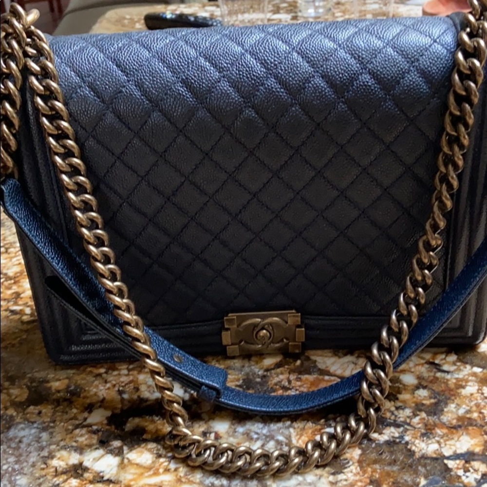 Chanel jumbo boy bag (navy) bronze hardware - Picture 8 of 9